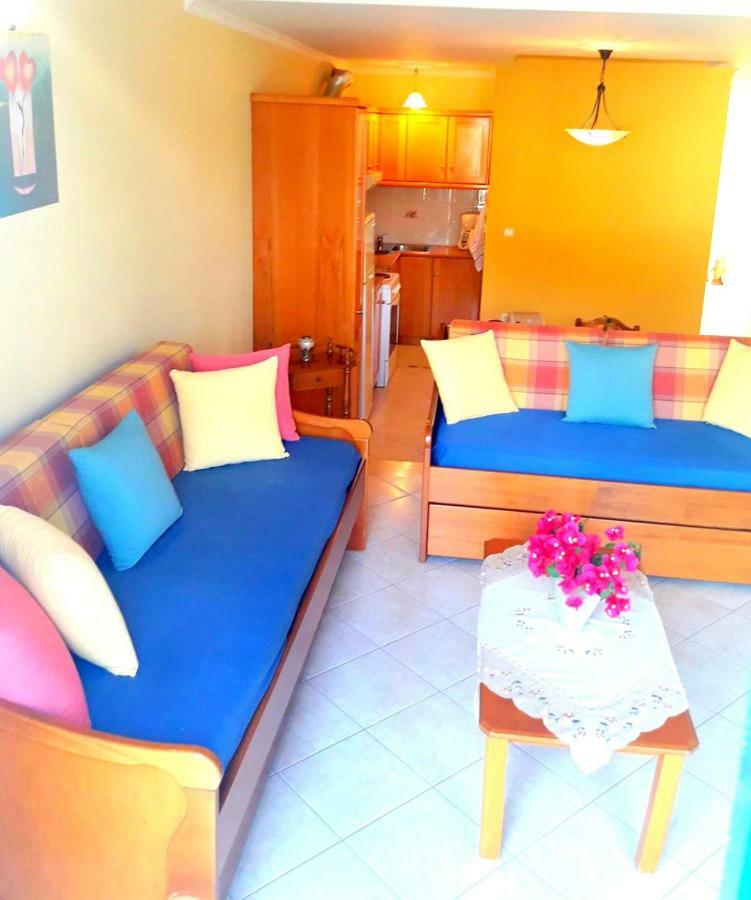 Para Thin Alos Apartment Vathy  Exterior photo