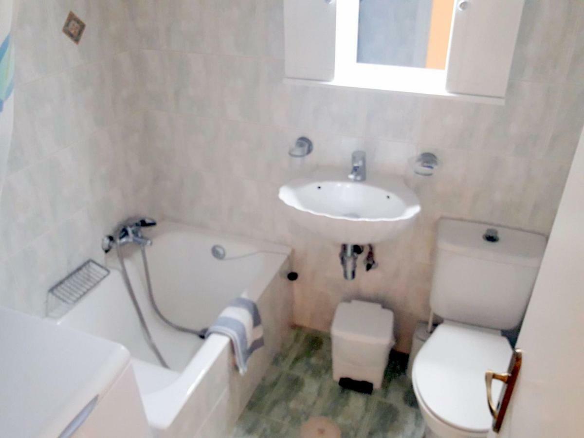 Para Thin Alos Apartment Vathy  Exterior photo
