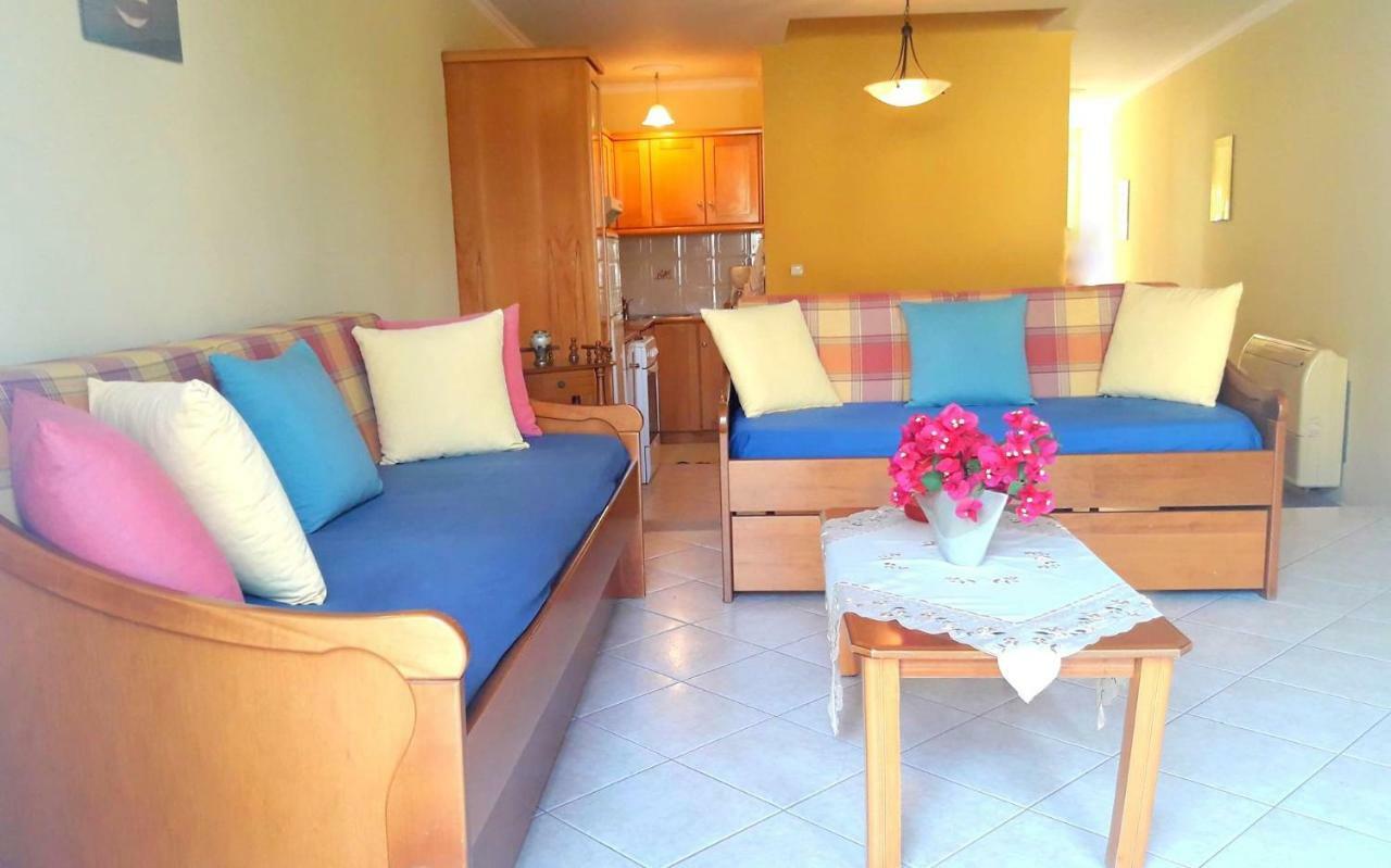 Para Thin Alos Apartment Vathy  Exterior photo
